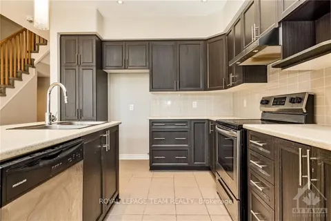 264 DOLCE Cres, Blossom Park - Airport and Area, ON K1X 0B3