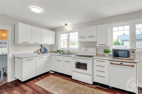 1249 MORRISON Dr, Parkway Park - Queensway Terrace S and Area, ON K2H 7L6