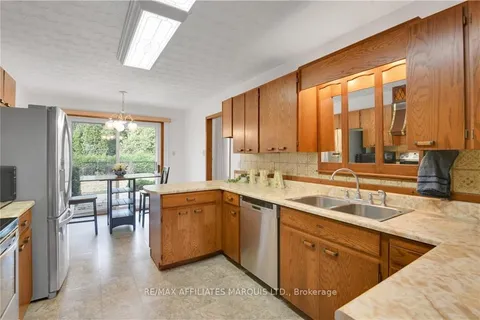 27 HOOPLE St, South Stormont, ON K0C 1M0