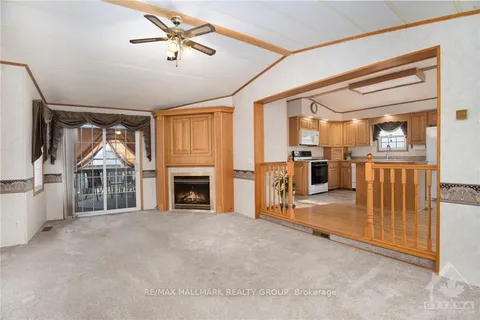 14 YVETTE, Stittsville - Munster - Richmond, ON K0A 1B0