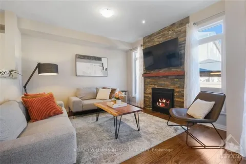 523 KNOTRIDGE St, Orleans - Convent Glen and Area, ON K1W 0C5