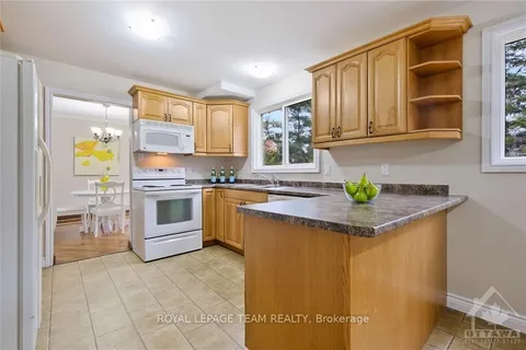 6544 SILVER MAPLE Lane, Greely - Metcalfe - Osgoode - Vernon and Area, ON K4P 1E2