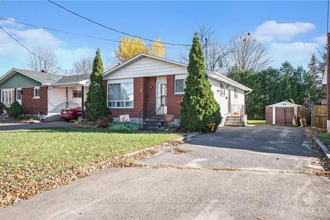 12 HAGGART St, Perth, ON K7H 2Z4