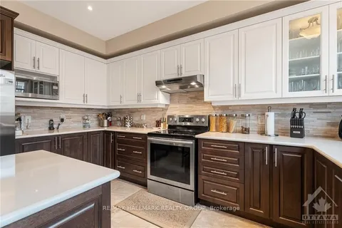 379 ANDALUSIAN Cres, Kanata, ON K2V 0C3