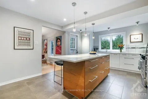 18 BIRCH Ave, Rockcliffe Park, ON K1K 3G6