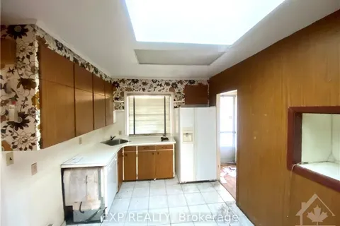 200 ISLAND PARK Dr, Westboro - Hampton Park, ON K1Y 0A4