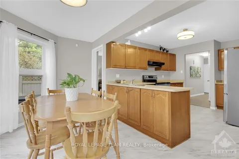 29 PITTAWAY Ave, Hunt Club - South Keys and Area, ON K1G 4P3