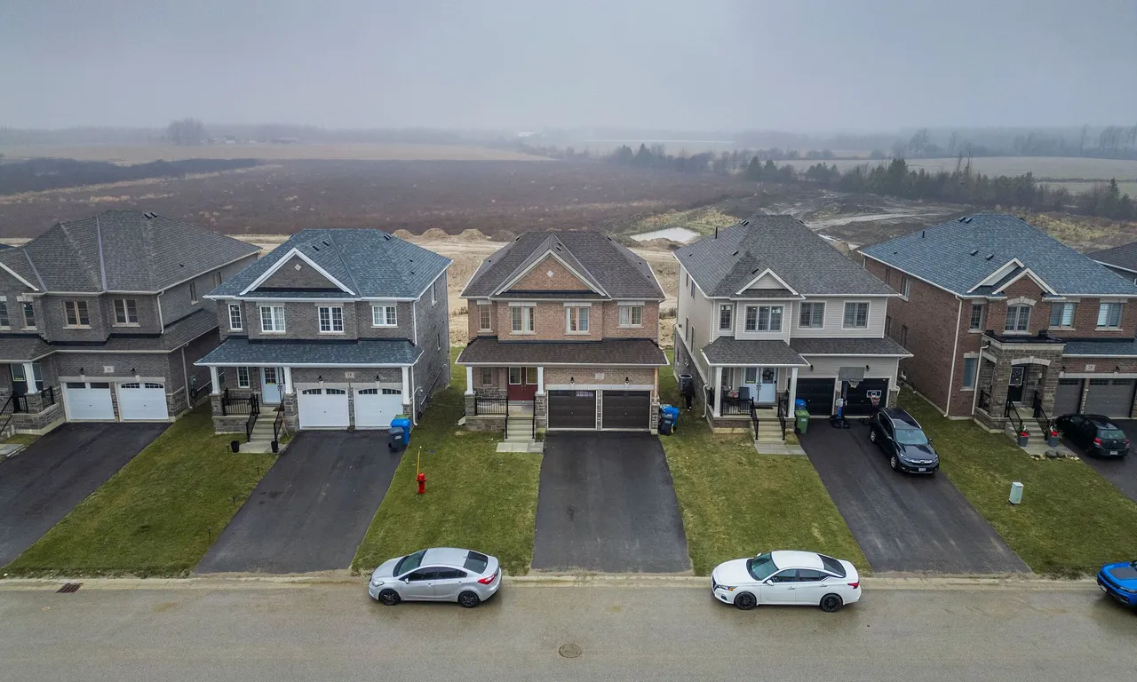 22 Mackenzie St, Southgate, ON N0C 1B0