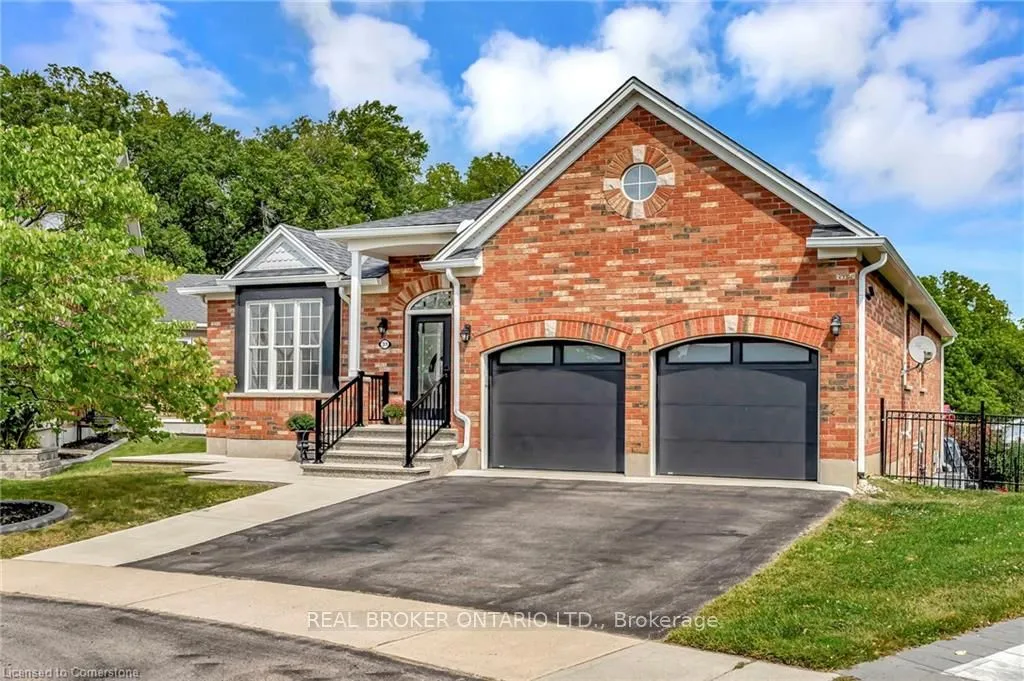 31 Hoodless Crt, Brantford, ON N3T 0A8