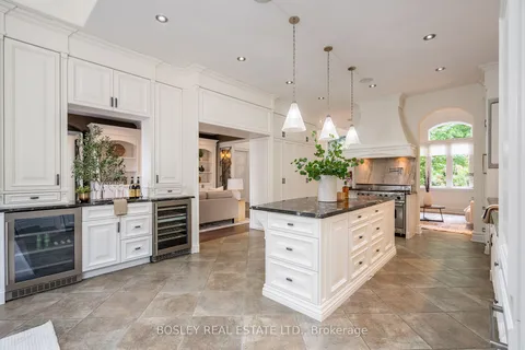115 Rosemary Lane, Hamilton, ON L9G 2K4