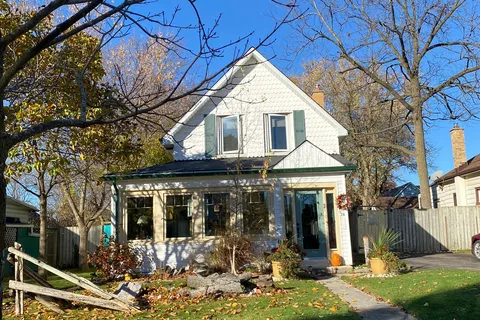 78 Forest Ave, St. Thomas, ON N5R 2J5