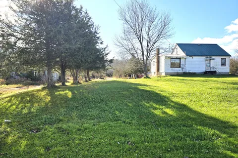 1528 Enright Rd, Tyendinaga, ON K0K 3A0