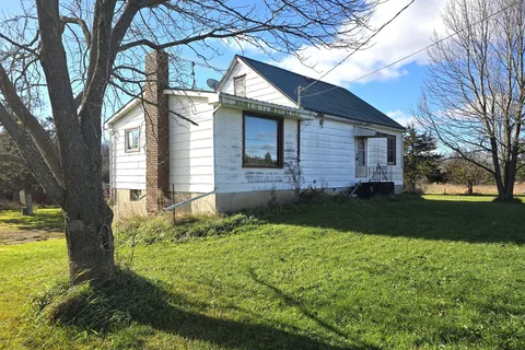 1528 Enright Rd, Tyendinaga, ON K0K 3A0