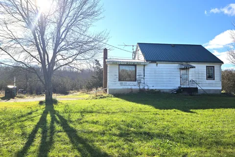 1528 Enright Rd, Tyendinaga, ON K0K 3A0