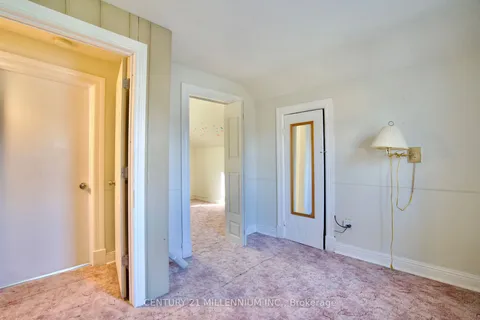 41 Chalmers St, Cambridge, ON N1R 5B6