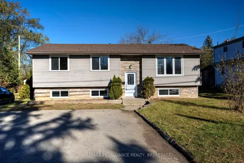 630 King St, Gananoque, ON K7G 2H4