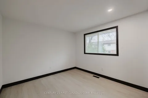 58 Greenfield Dr, London, ON N6E 1M7