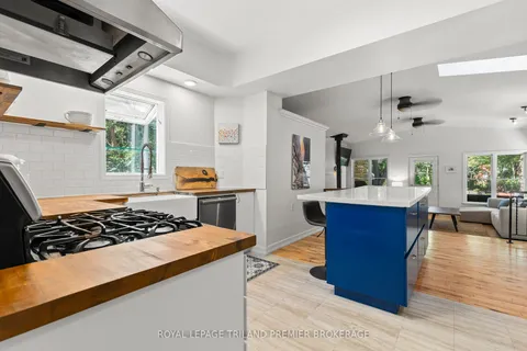136 LANGARTH St, London, ON N6C 1Z5