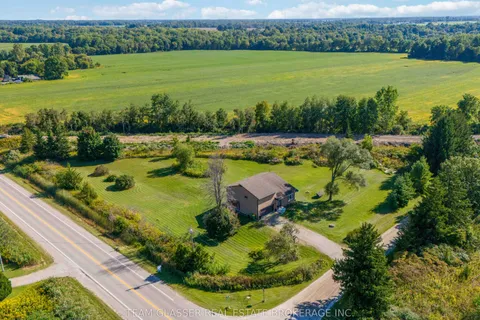 6571 CARROLL Drive, Southwest Middlesex, ON N0L 1T0