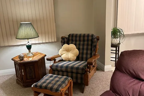 719 Herman St, Peterborough, ON K9J 3B3