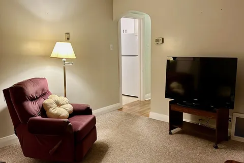 719 Herman St, Peterborough, ON K9J 3B3