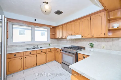 170 Iva St, Welland, ON L3B 1W6