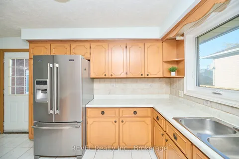 170 Iva St, Welland, ON L3B 1W6