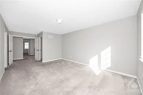 859 KENNACRAIG, Barrhaven, ON K2J 5T6