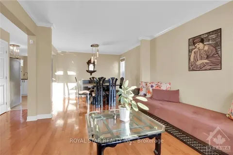 90 LONGSHIRE Circ, Barrhaven, ON K2J 4K8