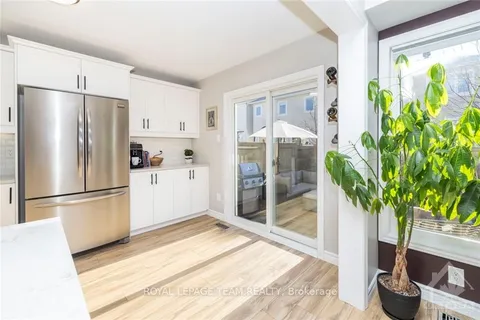 792 MAYFLY Cres, Barrhaven, ON K2J 0T3