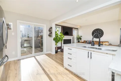 792 MAYFLY Cres, Barrhaven, ON K2J 0T3