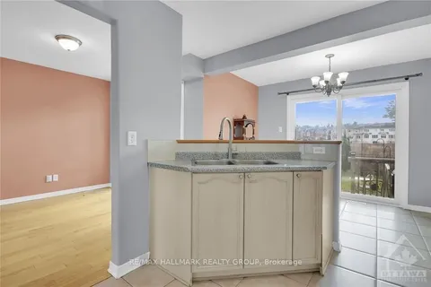 5 NEWCASTLE Ave, Kanata, ON K2K 2R2