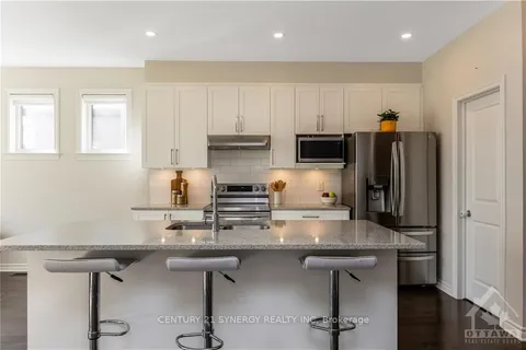 318 COSANTI Dr, Stittsville - Munster - Richmond, ON K2S 1B6