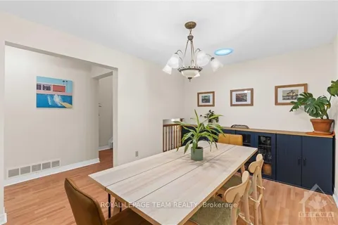 849 ROB ROY Ave, Britannia Heights - Queensway Terrace N and Area, ON K2B 8S6