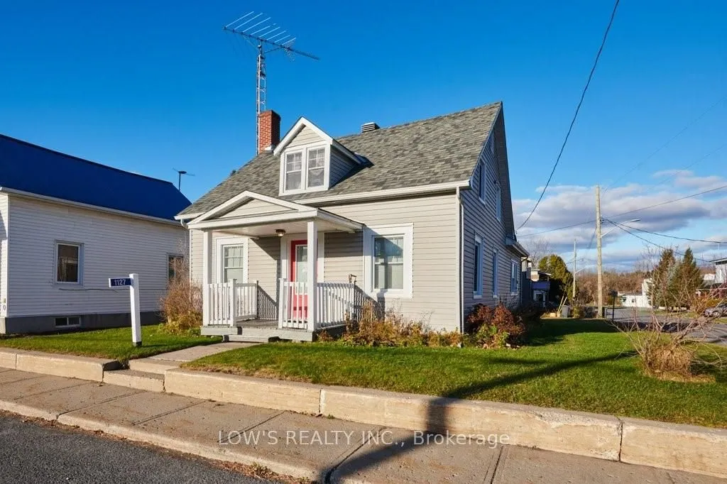 1127 LABROSSE St, East Hawkesbury, ON K0B 1P0