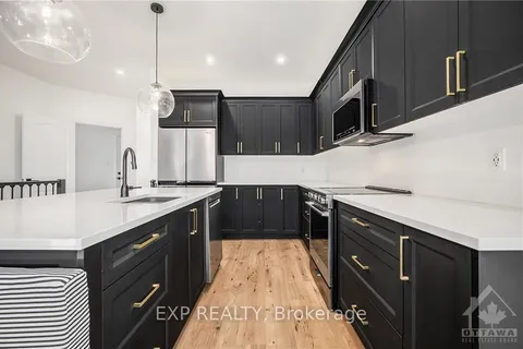 302 FORESTVIEW Cres, Renfrew, ON K7V 0C4