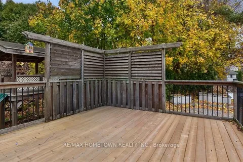 81 FIRST Ave, Brockville, ON K6V 3B1