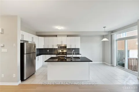 807 SCULPIN St, Orleans - Cumberland and Area, ON K4A 2N3