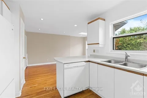 1095 NORMANDY Cres, Mooneys Bay - Carleton Heights and Area, ON K2C 0L9