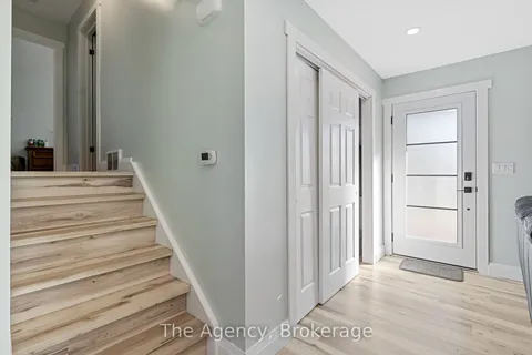 38 Martha Crt, Welland, ON L3C 4N2