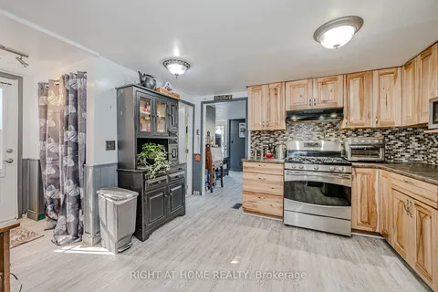 715 Tamarac St, Haldimand, ON N1A 2E3
