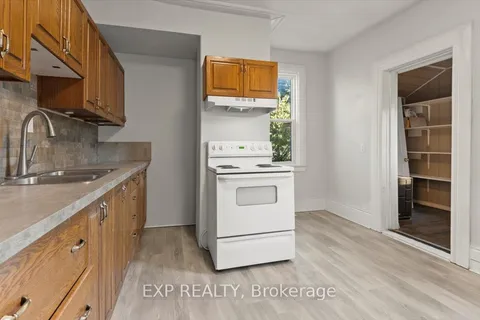 650 Armour Rd, Peterborough, ON K9H 1Z4