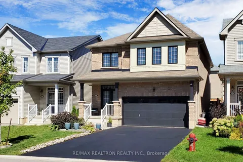 8663 Pawpaw Lane, Niagara Falls, ON L2H 3S5