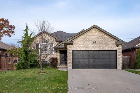 85 Ridge St, Strathroy-Caradoc, ON N7G 4K1