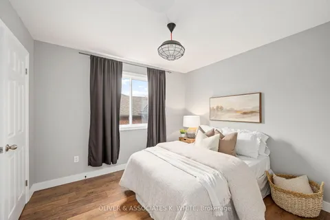 85 Ridge St, Strathroy-Caradoc, ON N7G 4K1
