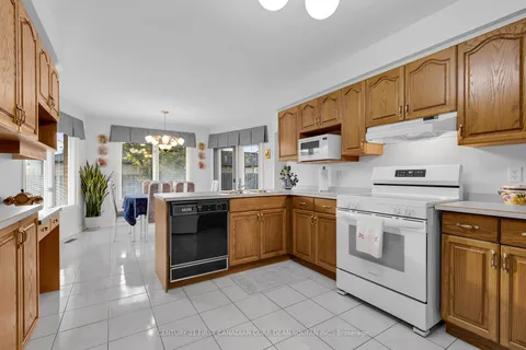 324 Andover Dr, London, ON N6J 4S8