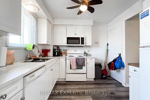 124 Romy Cres, Thorold, ON L2V 4L3