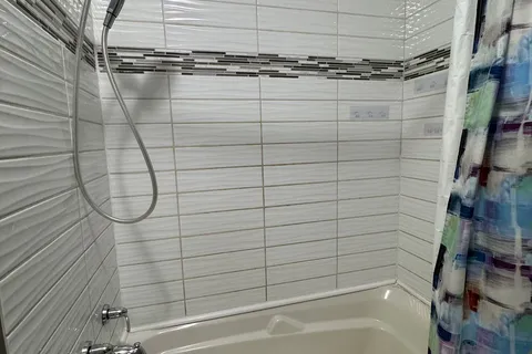 75 Cathcart St, Hamilton, ON L8R 1M6