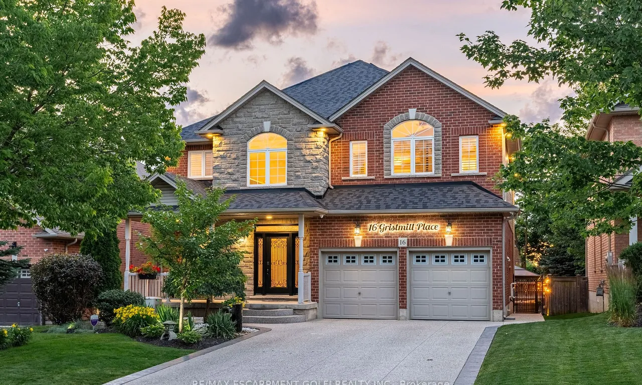 16 Gristmill Pl, Hamilton, ON L9G 5C9