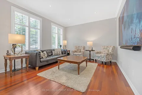 16 Gristmill Pl, Hamilton, ON L9G 5C9